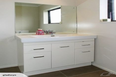 Photo of property in 238 Mark Avenue, Grenada Village, Wellington, 6037