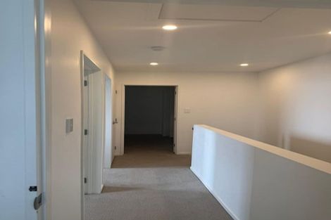 Photo of property in 9b Poruru Close, Papakura, 2110