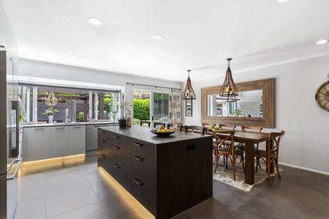 Photo of property in 11 Sligo Place, Somerville, Auckland, 2014