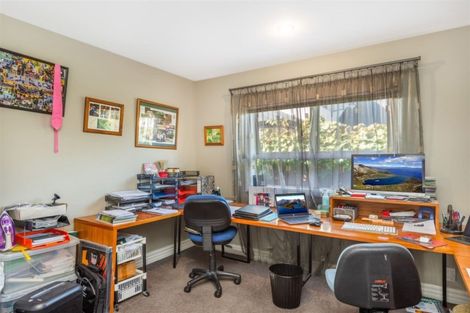 Photo of property in 18 Wiltshire Drive, Huntington, Hamilton, 3210