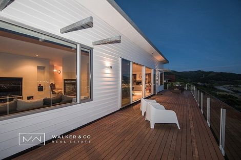 Photo of property in 17a Riverstone Drive, Riverstone Terraces, Upper Hutt, 5018