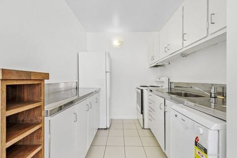 Photo of property in Hobson Court Flats, 82/70 Hobson Street, Thorndon, Wellington, 6011