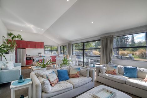 Photo of property in 1 Woodley Place, Glenorchy, 9372