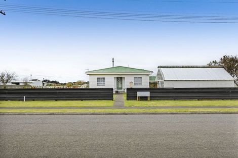 Photo of property in 52 Wallscourt Place, Normanby, Hawera, 4614
