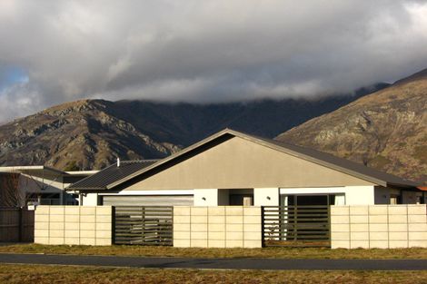 Photo of property in 10 Erskine Street, Lake Hayes, Queenstown, 9304