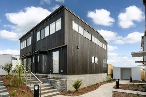 Photo of property in 22 Whanui Place, Mangere Bridge, Auckland, 2022