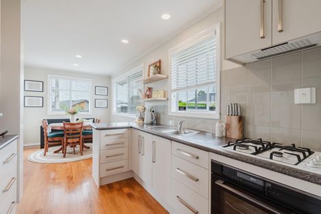 Photo of property in 59 Sandwich Road, St Andrews, Hamilton, 3200