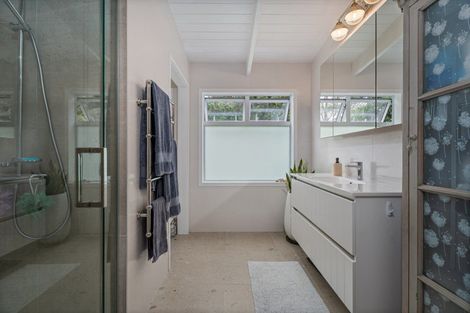 Photo of property in 17 Cemetery Road, Kuaotunu, Whitianga, 3592