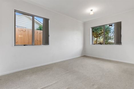 Photo of property in 43 Kindergarten Drive, Conifer Grove, Takanini, 2112