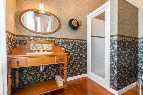 Photo of property in 71 Vauxhall Road, Devonport, Auckland, 0624