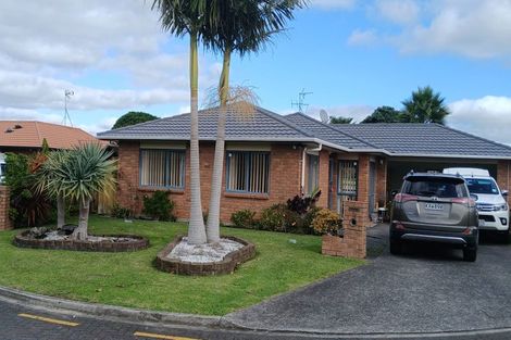 Photo of property in 14 Harobed Place, Weymouth, Auckland, 2103