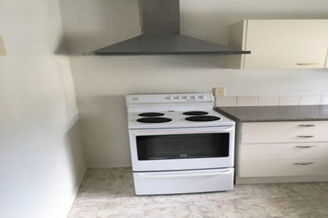 Photo of property in 37 Chatsworth Crescent, Pakuranga Heights, Auckland, 2010