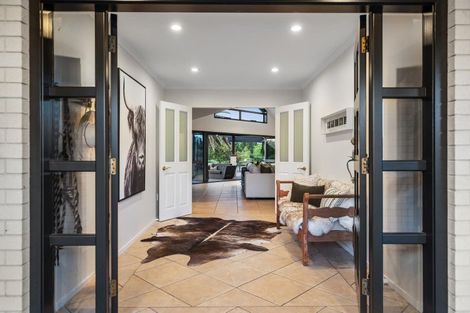 Photo of property in 903 Old North Road, Waimauku, 0882