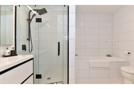 Photo of property in 206/252 Centreway Road, Orewa, 0931