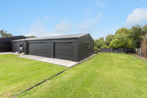 Photo of property in 526 Manutahi Road, Lepperton, New Plymouth, 4373