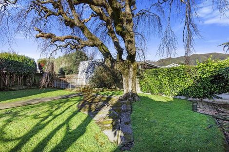 Photo of property in 64 Cambridge Terrace, Waterloo, Lower Hutt, 5011