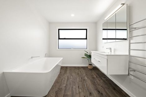 Photo of property in 9 Tate Crescent, Green Island, Dunedin, 9018