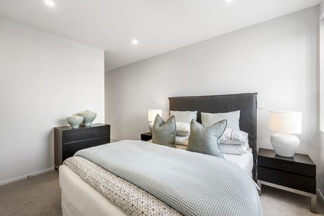 Photo of property in 11 Viridian Avenue, Rosehill, 2113