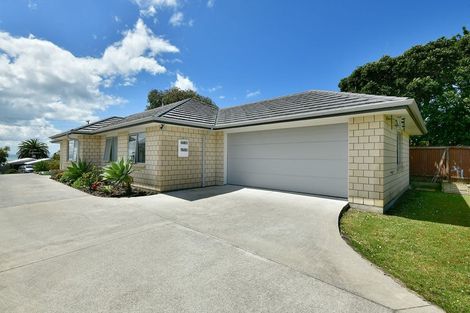 Photo of property in 1333 Whangaparaoa Road, Army Bay, Whangaparaoa, 0930