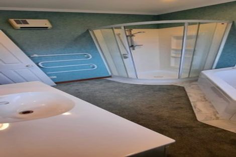 Photo of property in 10 Saint Helens Place, Tawhero, Whanganui, 4501