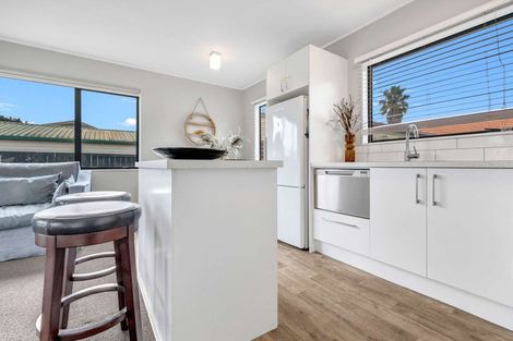 Photo of property in 8a Novelle Grove, Papamoa Beach, Papamoa, 3118