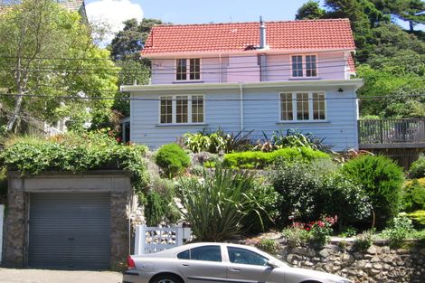 Photo of property in 2 Glen Road, Kelburn, Wellington, 6012
