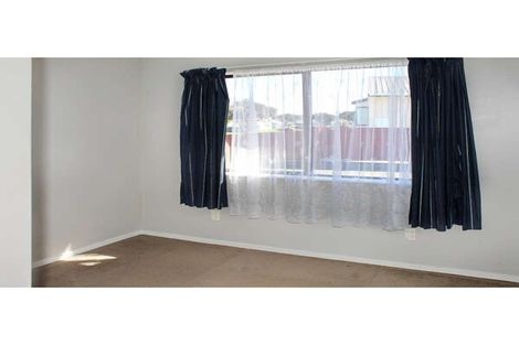 Photo of property in 37 Peppertree Glade, Kelvin Grove, Palmerston North, 4414