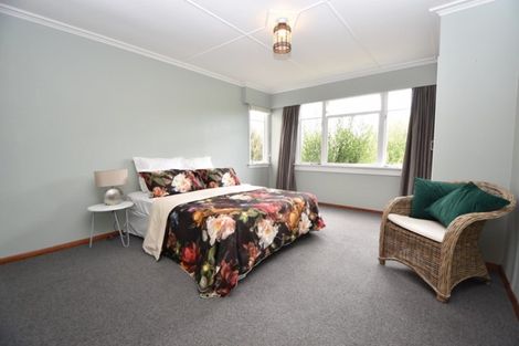 Photo of property in 229 High Street North, Carterton, 5713