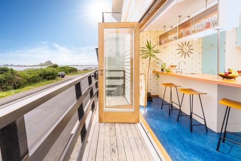 Photo of property in 158 The Esplanade, Houghton Bay, Wellington, 6023