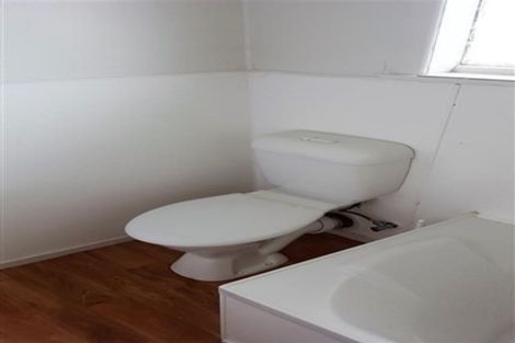 Photo of property in 2/312 Massey Road, Mangere East, Auckland, 2024