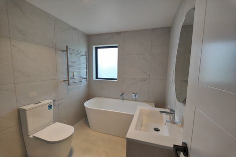 Photo of property in 4d Orinda Close, Botany Downs, Auckland, 2010