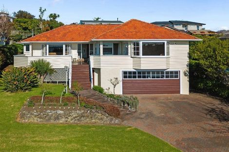 Photo of property in 42 Evelyn Road, Cockle Bay, Auckland, 2014