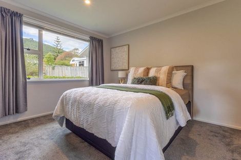Photo of property in 40 Seddon Street, Waikanae, 5036
