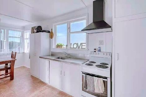 Photo of property in 43 Justine Street, Cannons Creek, Porirua, 5024