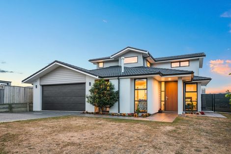 Photo of property in 34 Waitaria Terrace, Aotea, Porirua, 5024