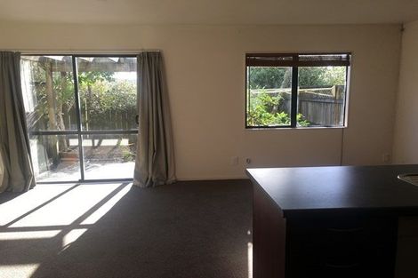 Photo of property in 3/3 Orwell Road, Greenhithe, Auckland, 0632
