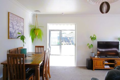 Photo of property in 77 Roberts Line, Kelvin Grove, Palmerston North, 4414