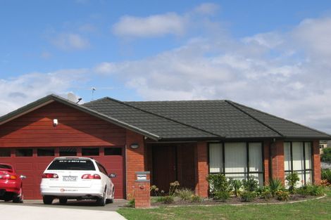 Photo of property in 40 Nimstedt Avenue, Oteha, Auckland, 0632