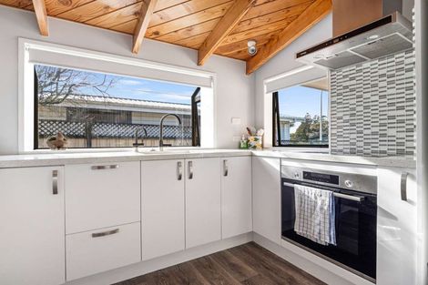 Photo of property in 52 Racecourse Road, Waiuku, 2123