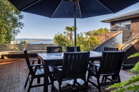 Photo of property in 8 Brunette Drive, Acacia Bay, Taupo, 3330