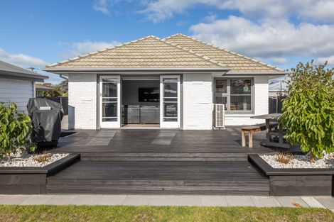 Photo of property in 17 Leverett Place, North New Brighton, Christchurch, 8083