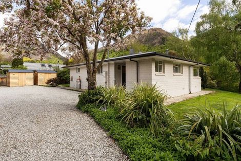 Photo of property in 4 Berkshire Street, Arrowtown, 9302
