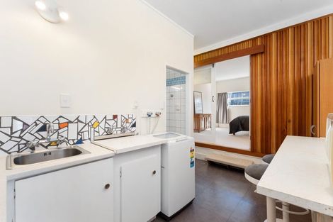 Photo of property in 15 Jaemont Avenue, Te Atatu South, Auckland, 0610