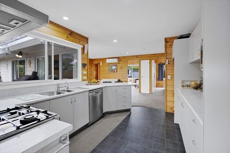Photo of property in 12 Frank Frethey Place, Highlands Park, New Plymouth, 4312