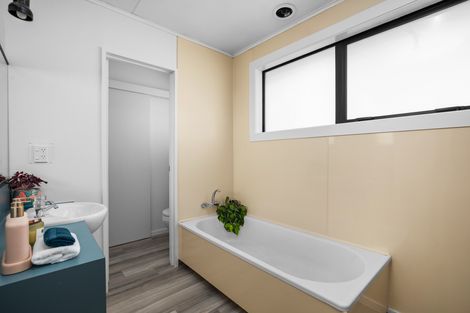 Photo of property in 8 Hart Place, Bridge Hill, Alexandra, 9320