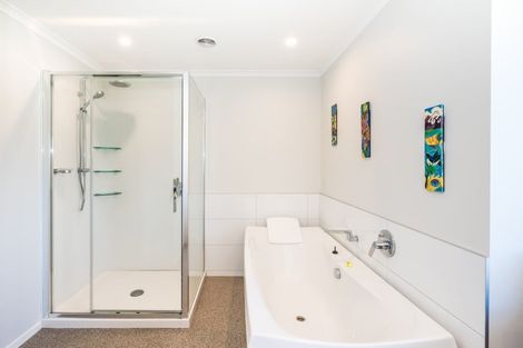 Photo of property in 46 Hicks Crescent, Waikanae Beach, Waikanae, 5036