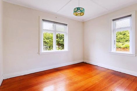 Photo of property in 343 Karori Road, Karori, Wellington, 6012