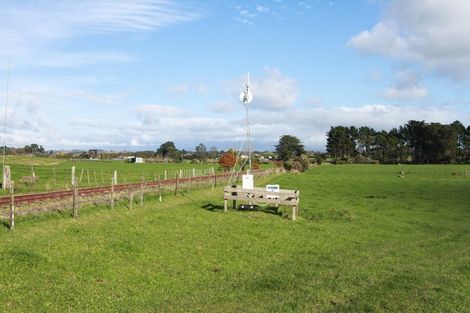 Photo of property in 173 Kairau Road, Brixton, New Plymouth, 4373