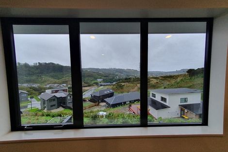 Photo of property in 6 Bee Lane, Whitby, Porirua, 5024