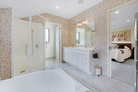 Photo of property in 5 Wairere Road, Torbay, Auckland, 0630